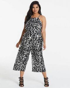 evening wear for pear shaped body