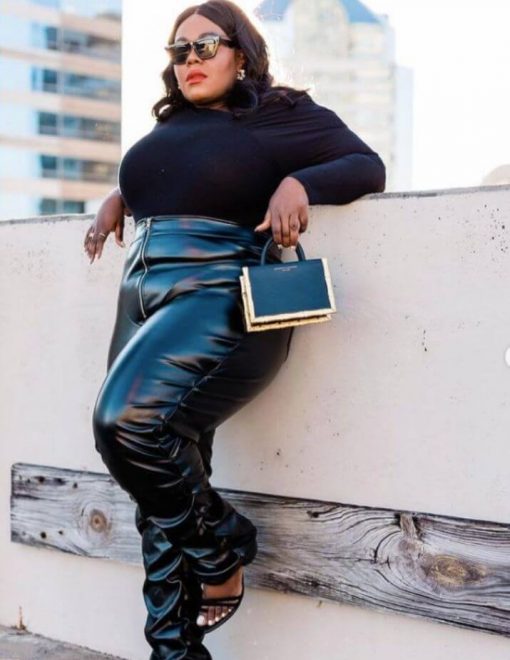 How To Wear Joggers (Plus Size Fashion) - Stylish Curves